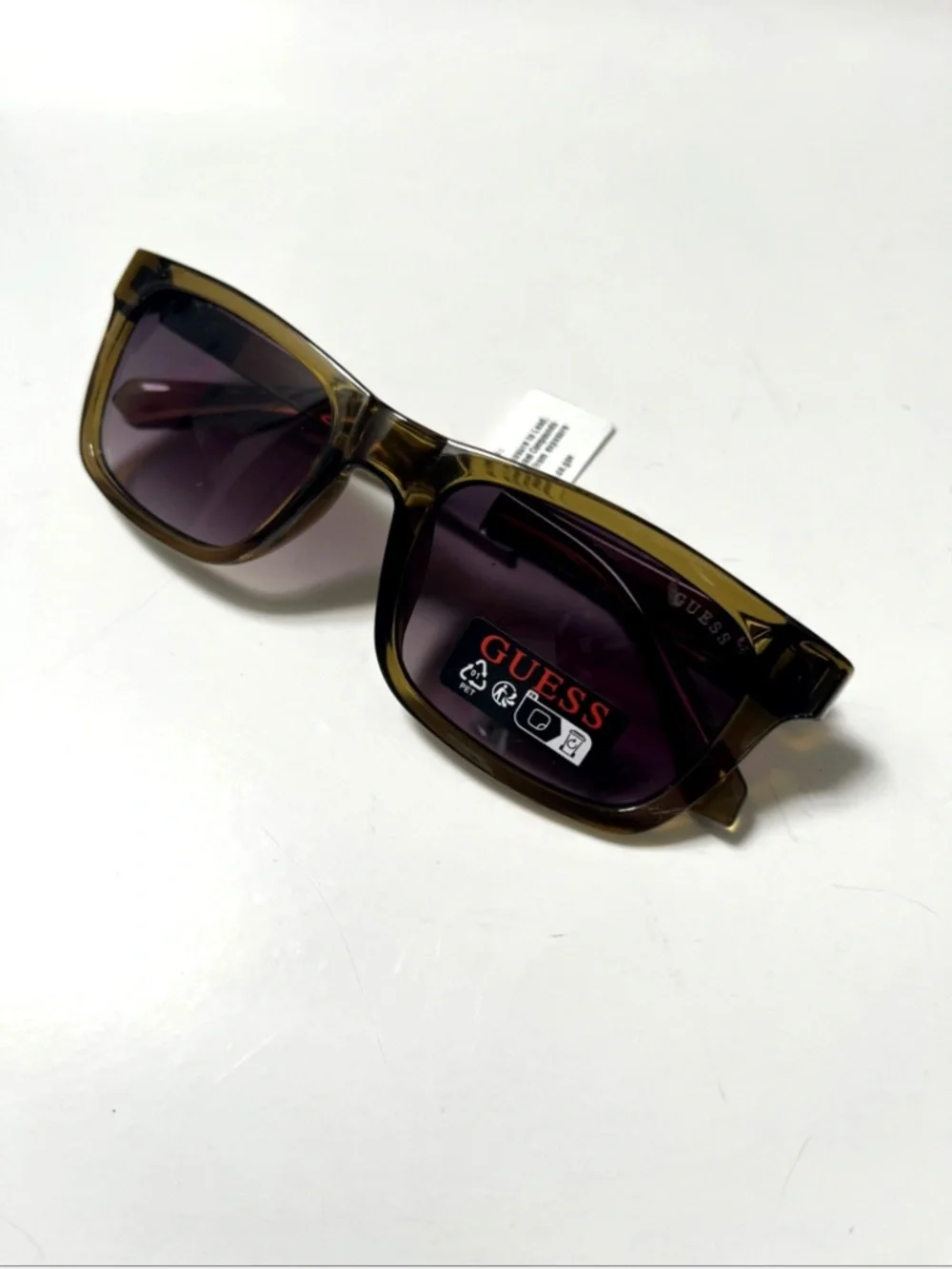 NWT GUESS Square Sunglasses Olive Green Classic Gunmetal Logo GO00113 Acetate